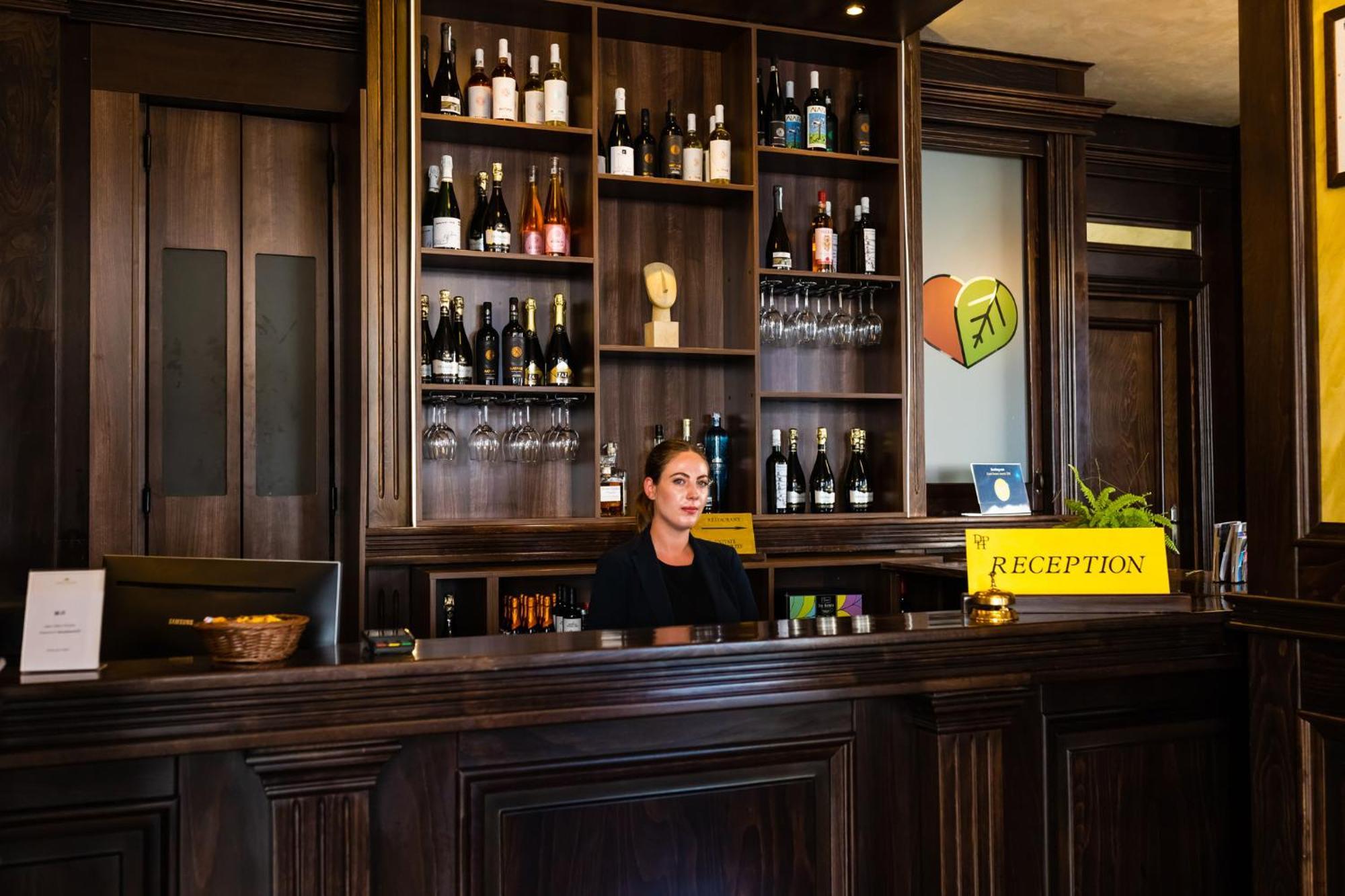 Daily Plaza Hotel Suceava Exterior photo