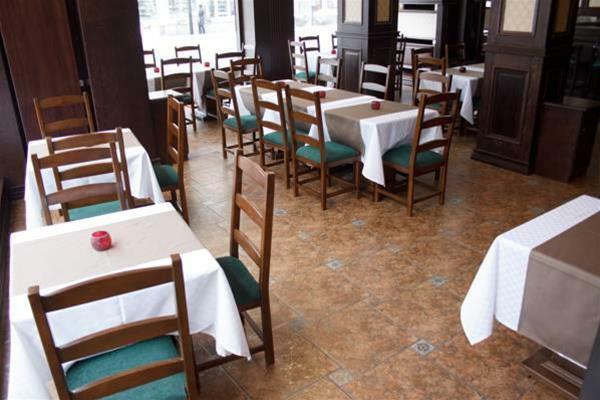 Daily Plaza Hotel Suceava Exterior photo